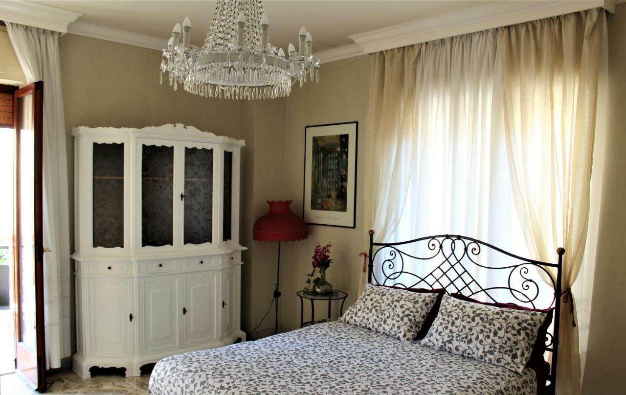 Residenza Carlo Di Borbone Apartman Caserta Kültér fotó
