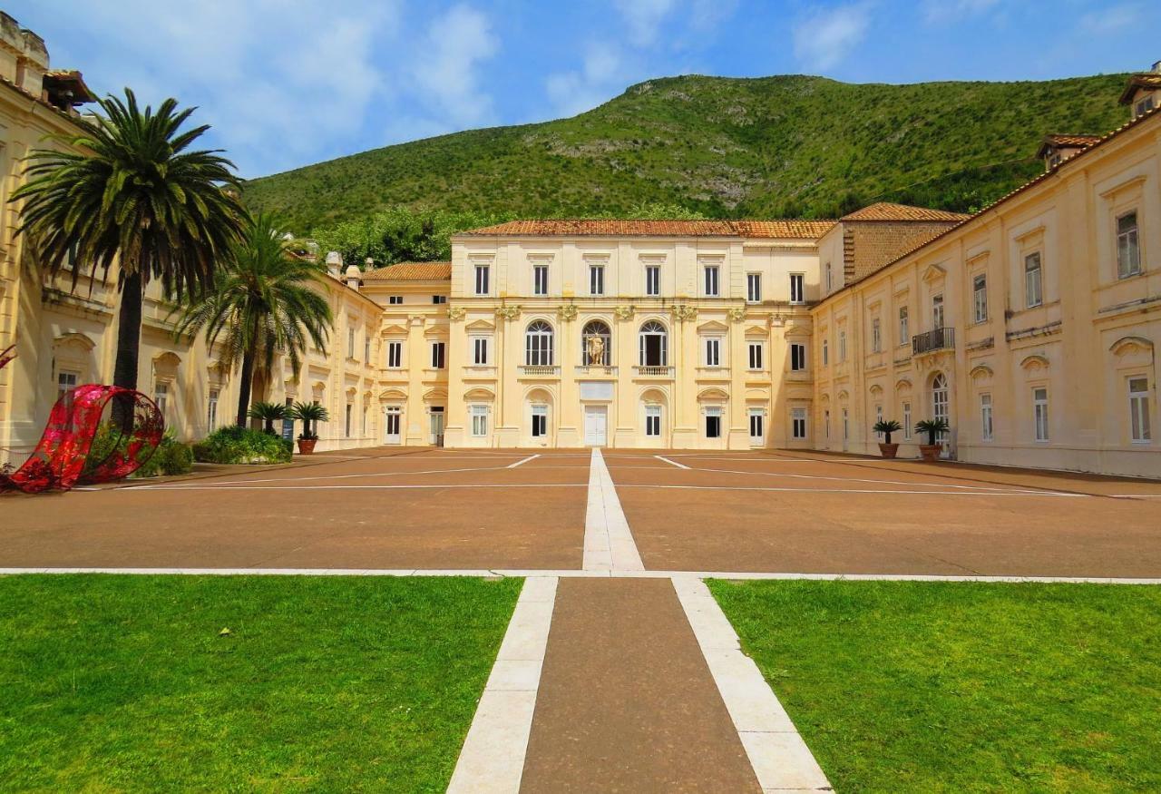 Residenza Carlo Di Borbone Apartman Caserta Kültér fotó