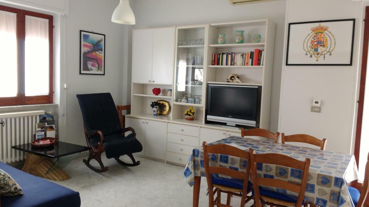 Residenza Carlo Di Borbone Apartman Caserta Kültér fotó